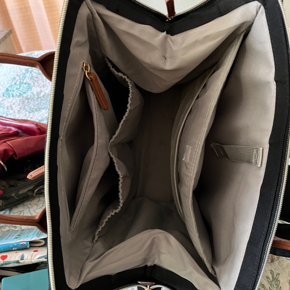 Maevn ReadyGO Water-Resistant Clinical Tote Backpack - Picture 3 of 5